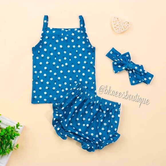 Blue White Floral Ribbed Tank Bloomer Babygirl Boutique 3pc. Matching Set - Picture 2 of 3